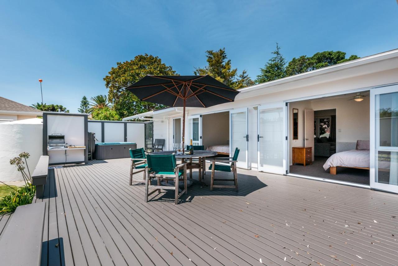 Number Six - Oneroa Holiday Home Exterior photo